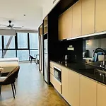 Scarletz Suites Klcc By Summertime